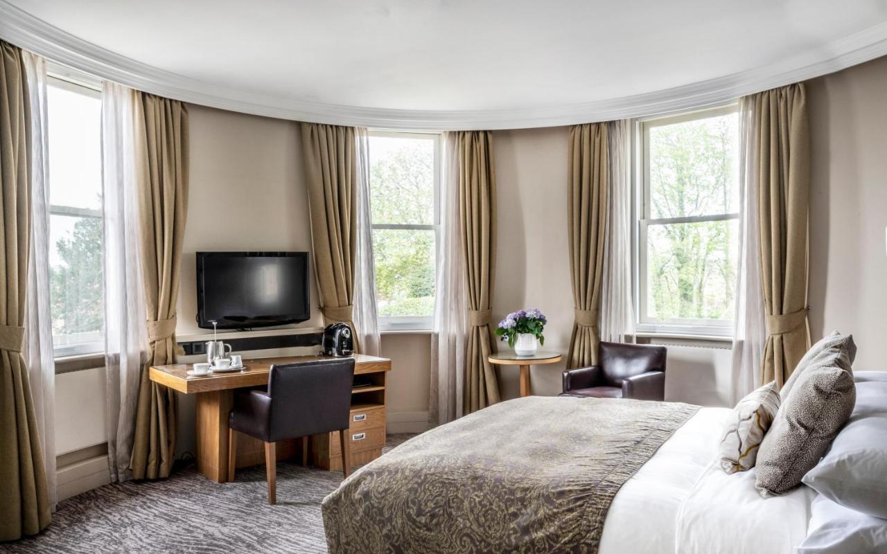 Woodlands Park Hotel Cobham  Exteriér fotografie