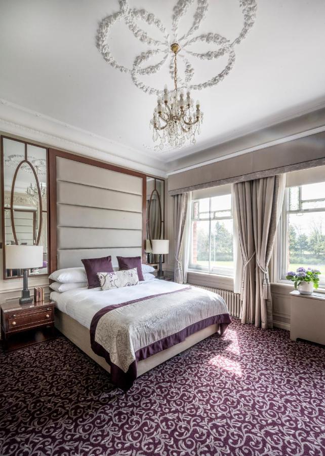 Woodlands Park Hotel Cobham  Exteriér fotografie