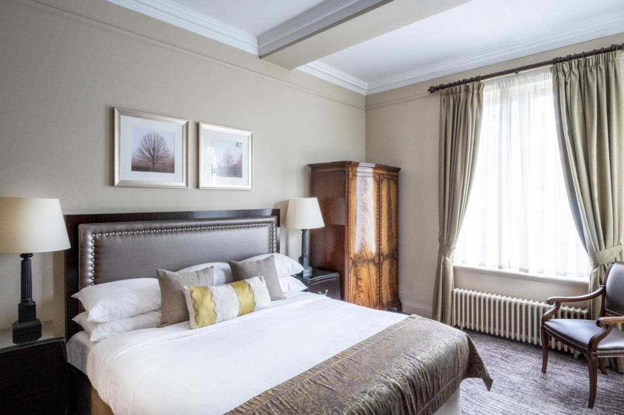 Woodlands Park Hotel Cobham  Exteriér fotografie